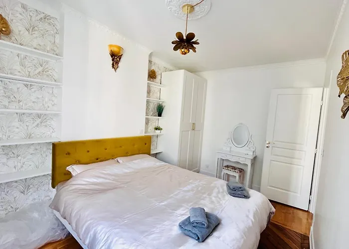 Rare Pearl 5e Notre Dame Saint Michel Apartment